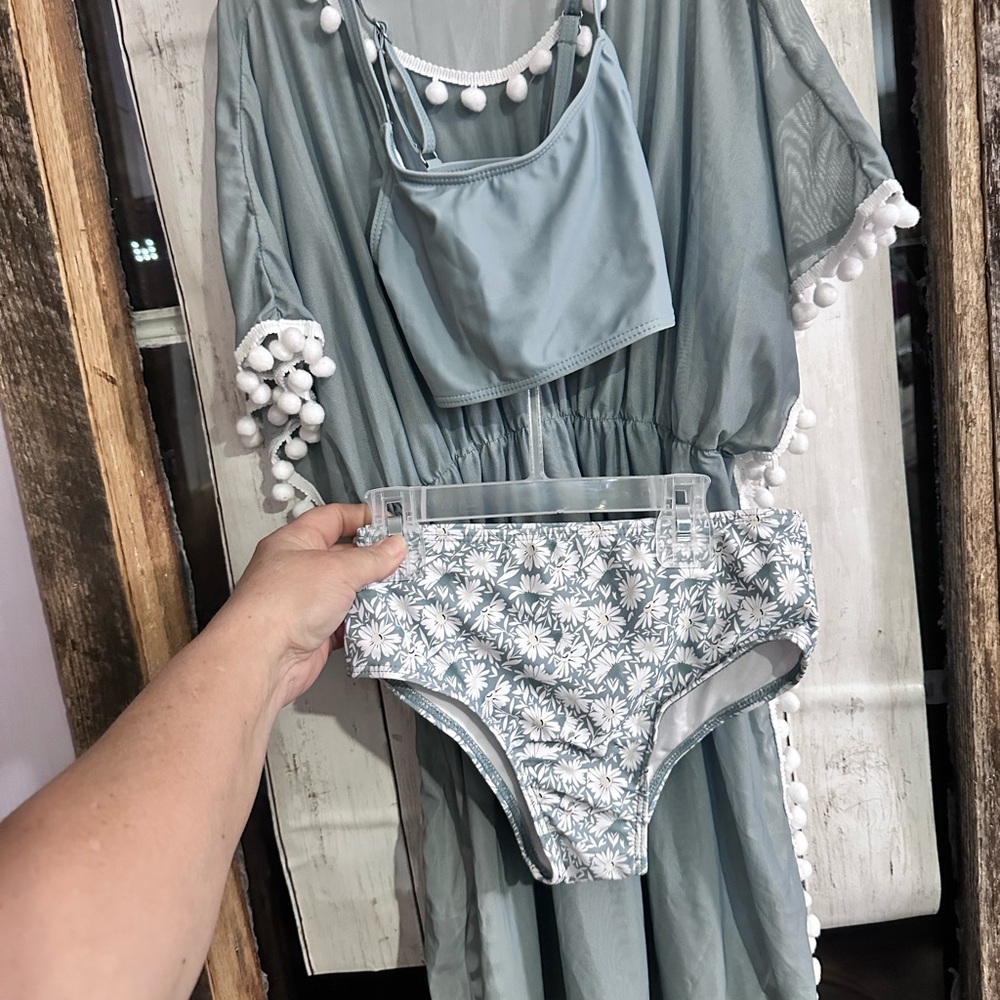 Brand new Girls  Seafoam Green Floral Bikini set with cover swimsuit with dress